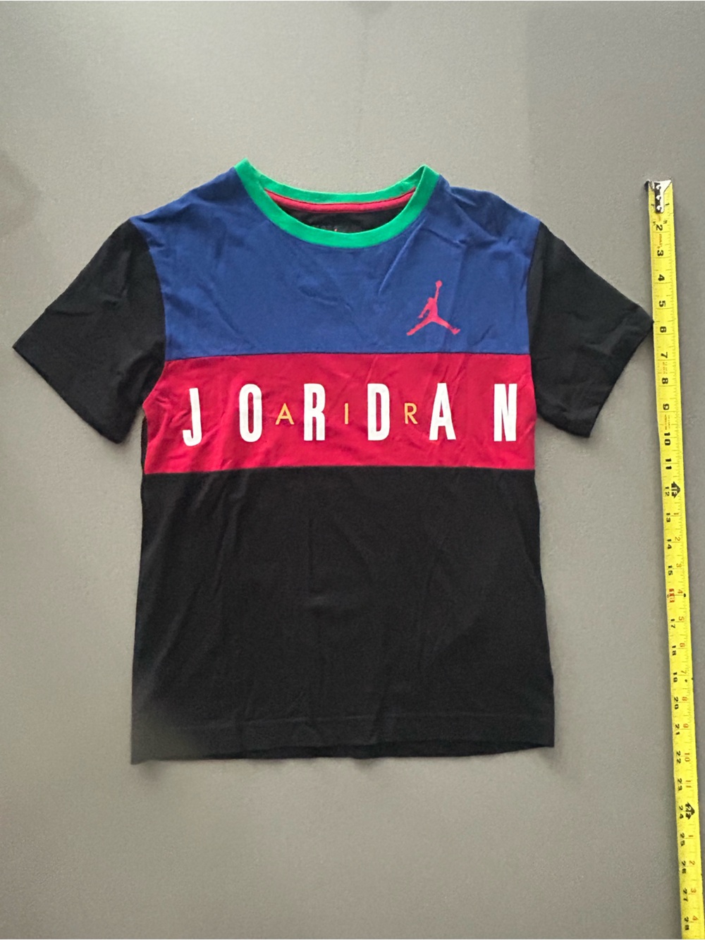 Jordan Color Block T-Shirt Boys Size 8-10…